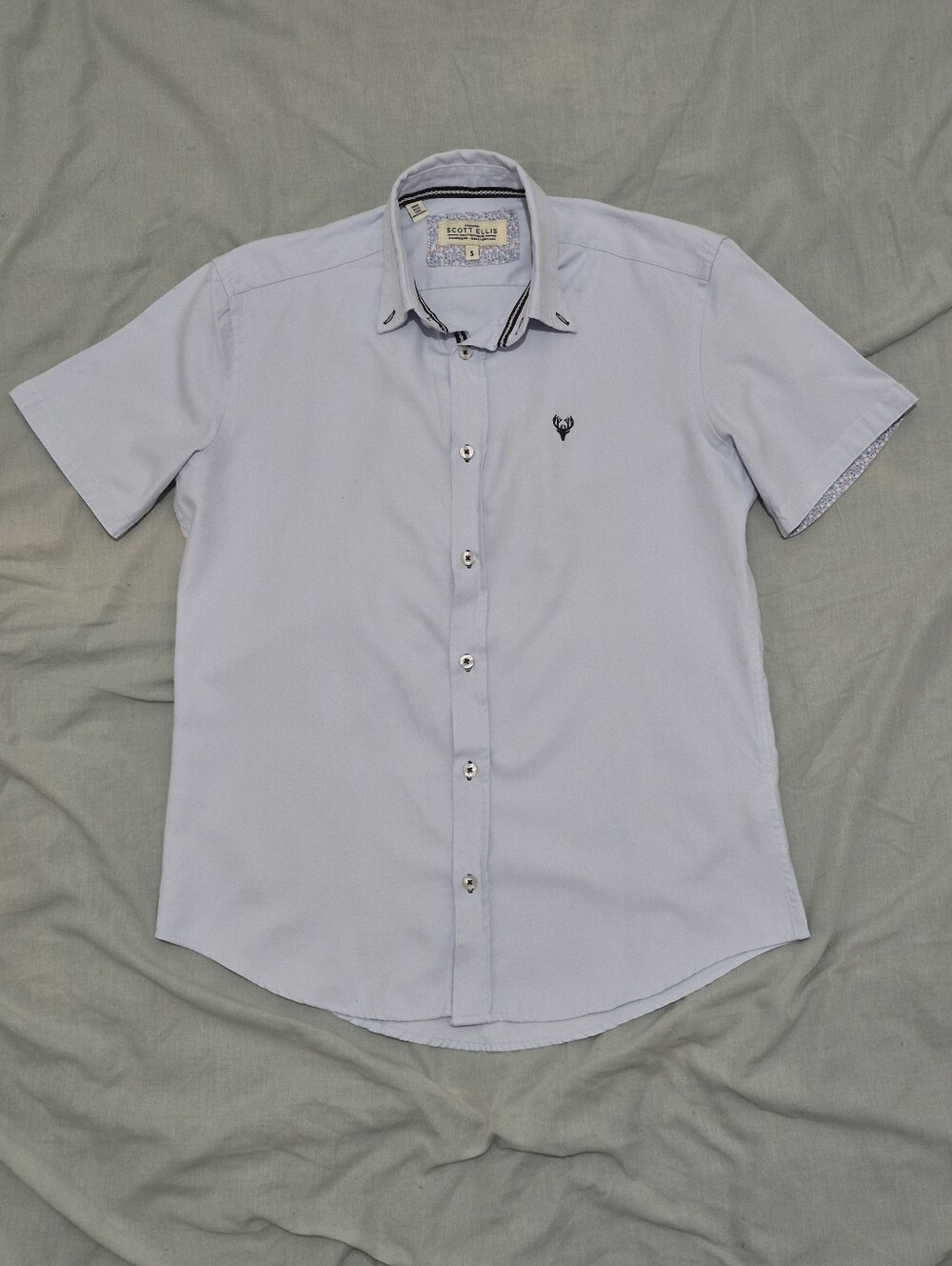 Scott Ellis Light Blue Short-Sleeve Men's Button Down Shirt with Contrast Trim
